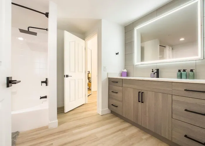 Apartment Cozysuites At Kierland Commons *