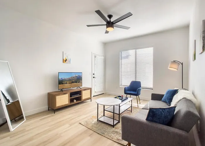 Apartment Cozysuites At Kierland Commons *