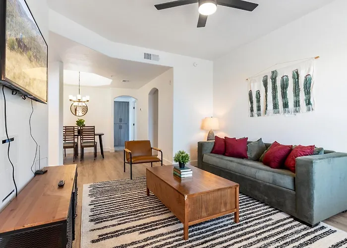 Apartment Cozysuites At Kierland Commons *