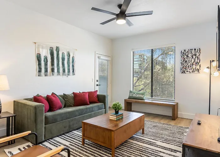 Cozysuites At Kierland Commons Apartment