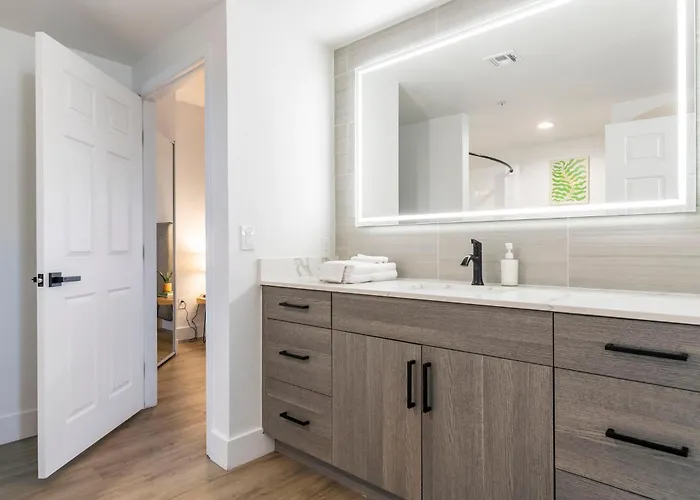 Cozysuites At Kierland Commons * Scottsdale