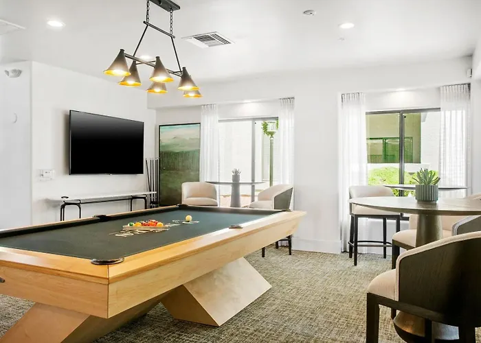 Cozysuites At Kierland Commons Apartment
