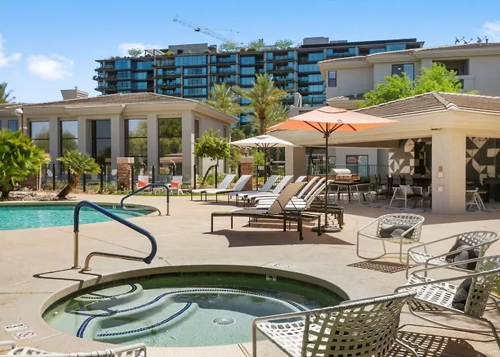 Cozysuites At Kierland Commons *