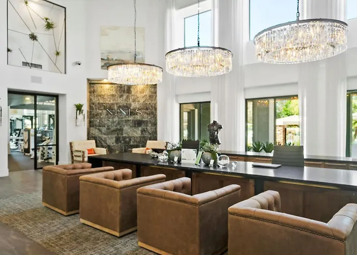 Cozysuites At Kierland Commons *