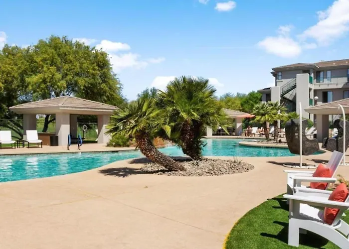 Cozysuites At Kierland Commons