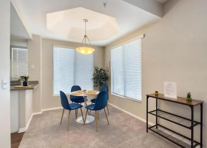 Apartment Cozysuites At Kierland Commons Scottsdale