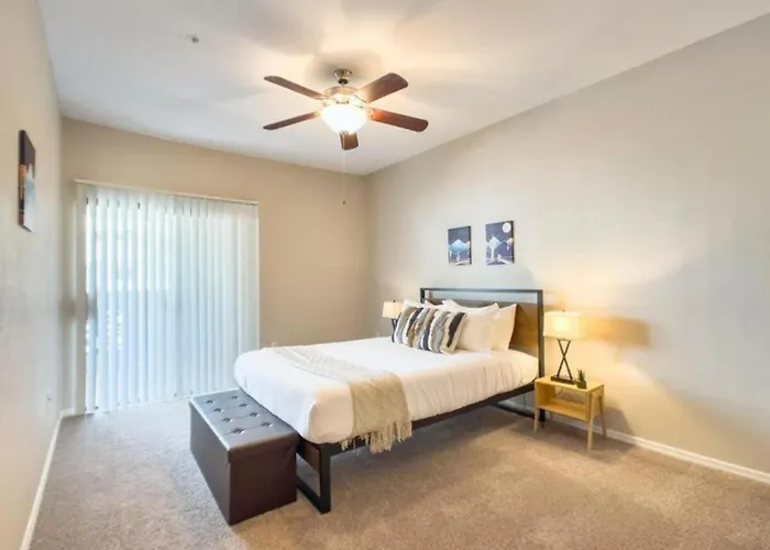 Cozysuites At Kierland Commons Apartment