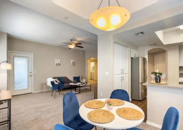 Apartment Cozysuites At Kierland Commons Scottsdale