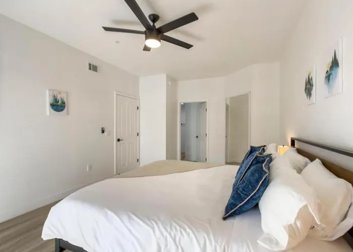 Cozysuites At Kierland Commons *